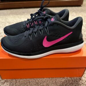 Women’s Nike Flex Shoes